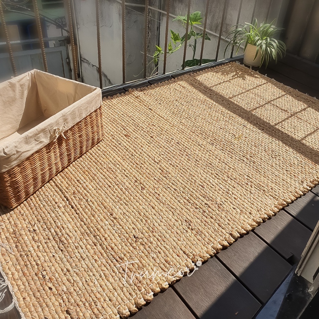 Viet Nam-Made Minimalist Nature Sedge Carpet Sustainable round Bamboo Material for Home Decoration & Table Decor Mats & Pads