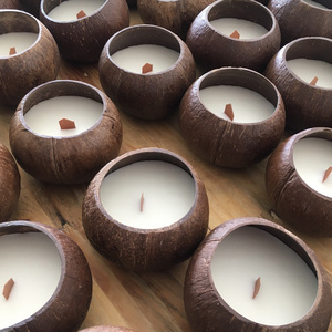 Wholesale Luxury Artistic Unique Natural Creative Coconut Shell Candle Home Decor Christmas Gifts Scented Candle