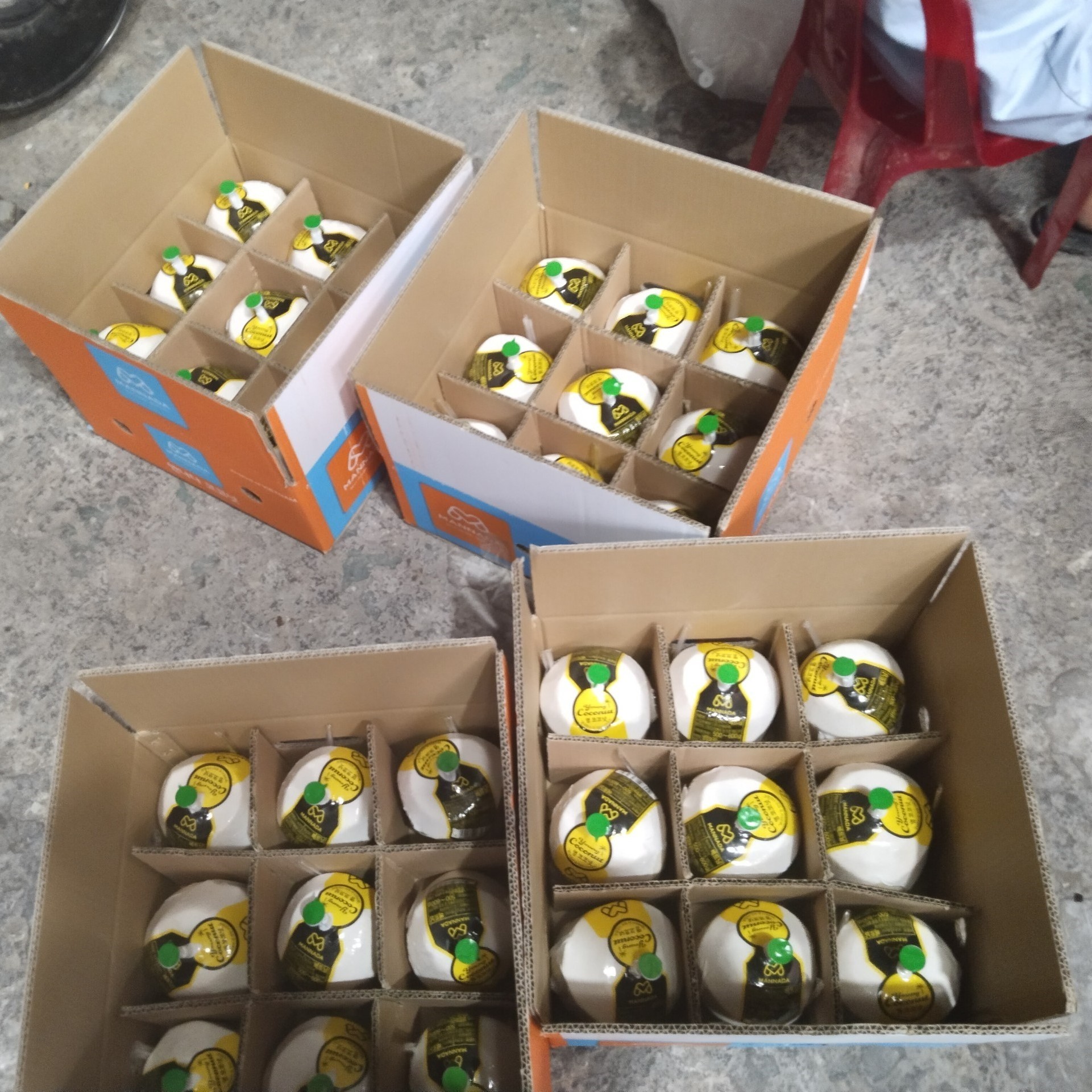 FRESH COCONUT DIAMOND SHAPE FROM VIETNAM PACKING FOR DIRECTLY USE . WHATSAPP +84 976727907 FOR QUOTATION