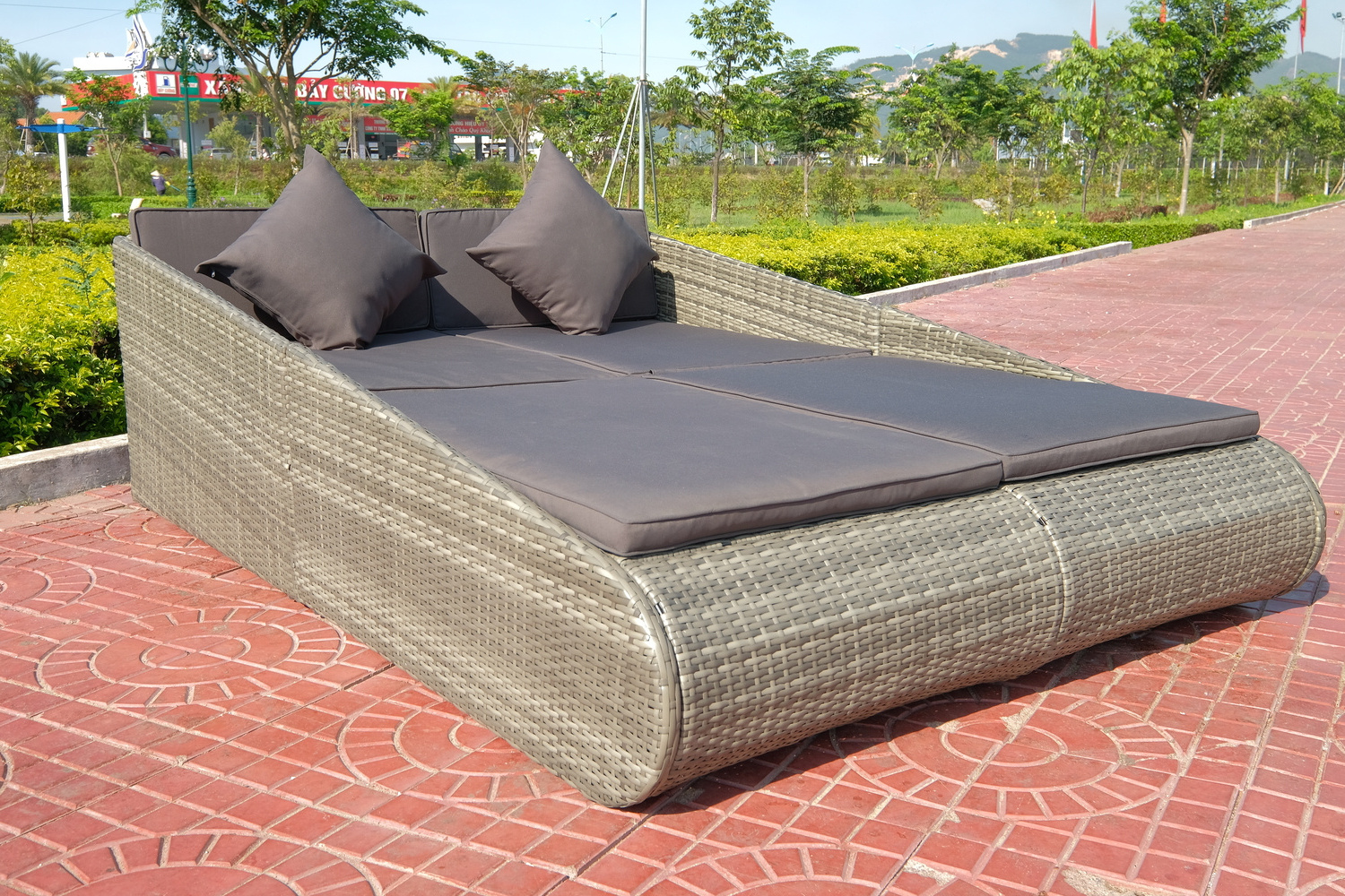 100% Eco-friendly  Sunbed Sofa With Size 200x142x59cm Made By Rattan For Indoor/ Outdoor Furniture