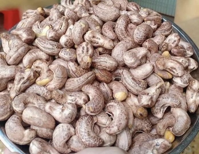 Roasted Cashew Nut W240/W320/LP high quality with competitive price WhatsApp (+84972678053