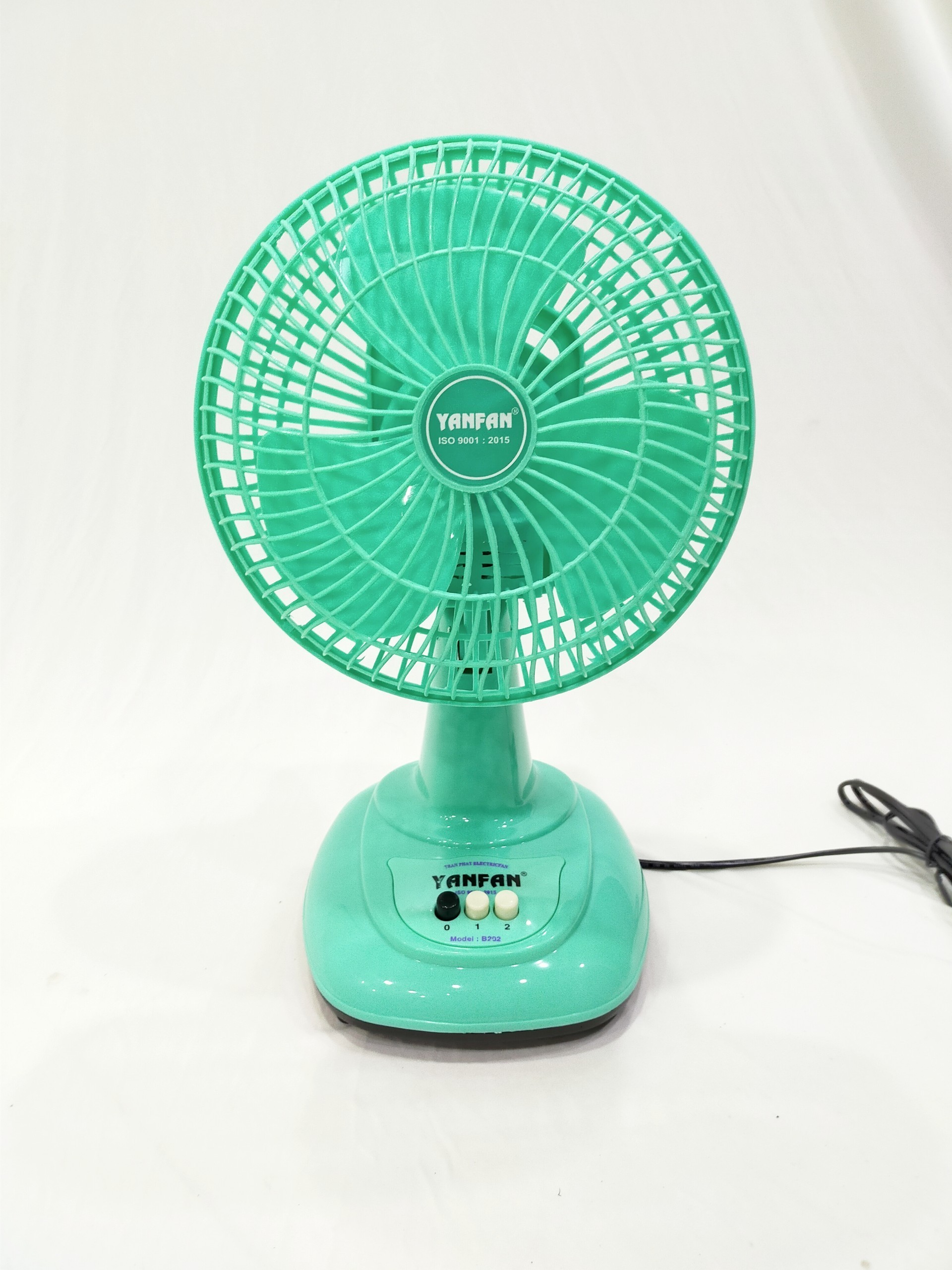 Commercial Simple Desgin Plastic 9 Inch Yanfan Mini Desk Fan B202 Air Cooler Portable Table Fan Electric Fan