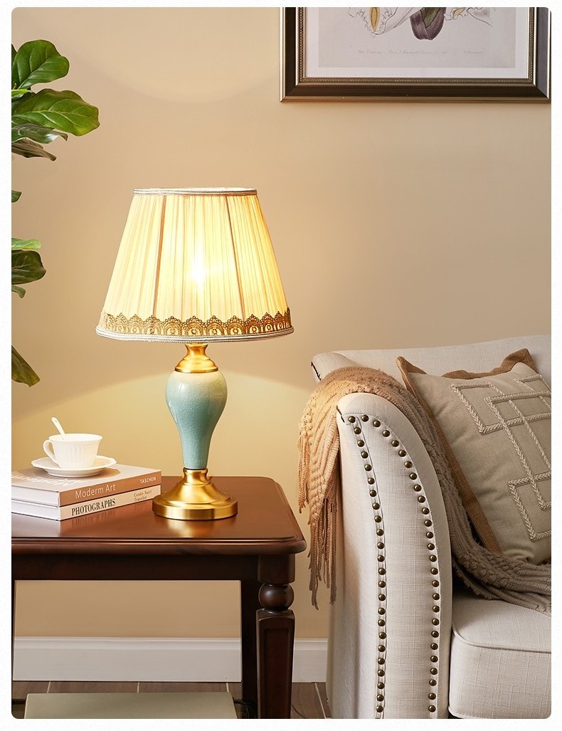 super popular hot selling green ceramic table lamp and modern LED Restaurant Light