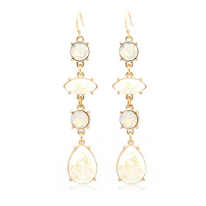 V&R Fashion Crystal earring jewelry white opal rhinestone cream resin stone gold glitter gold plated Tear drop earrings