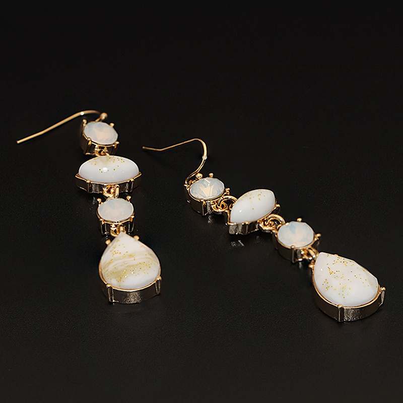 V&R Fashion Crystal earring jewelry white opal rhinestone cream resin stone gold glitter gold plated Tear drop earrings