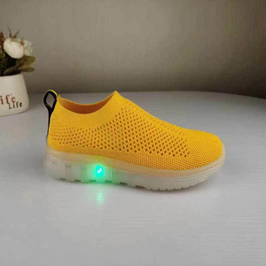 Web Celebrity Style Wholesale Customize Shoes Fly Knit Fabric Shoes Wholesale Breathable Air Man's Joker