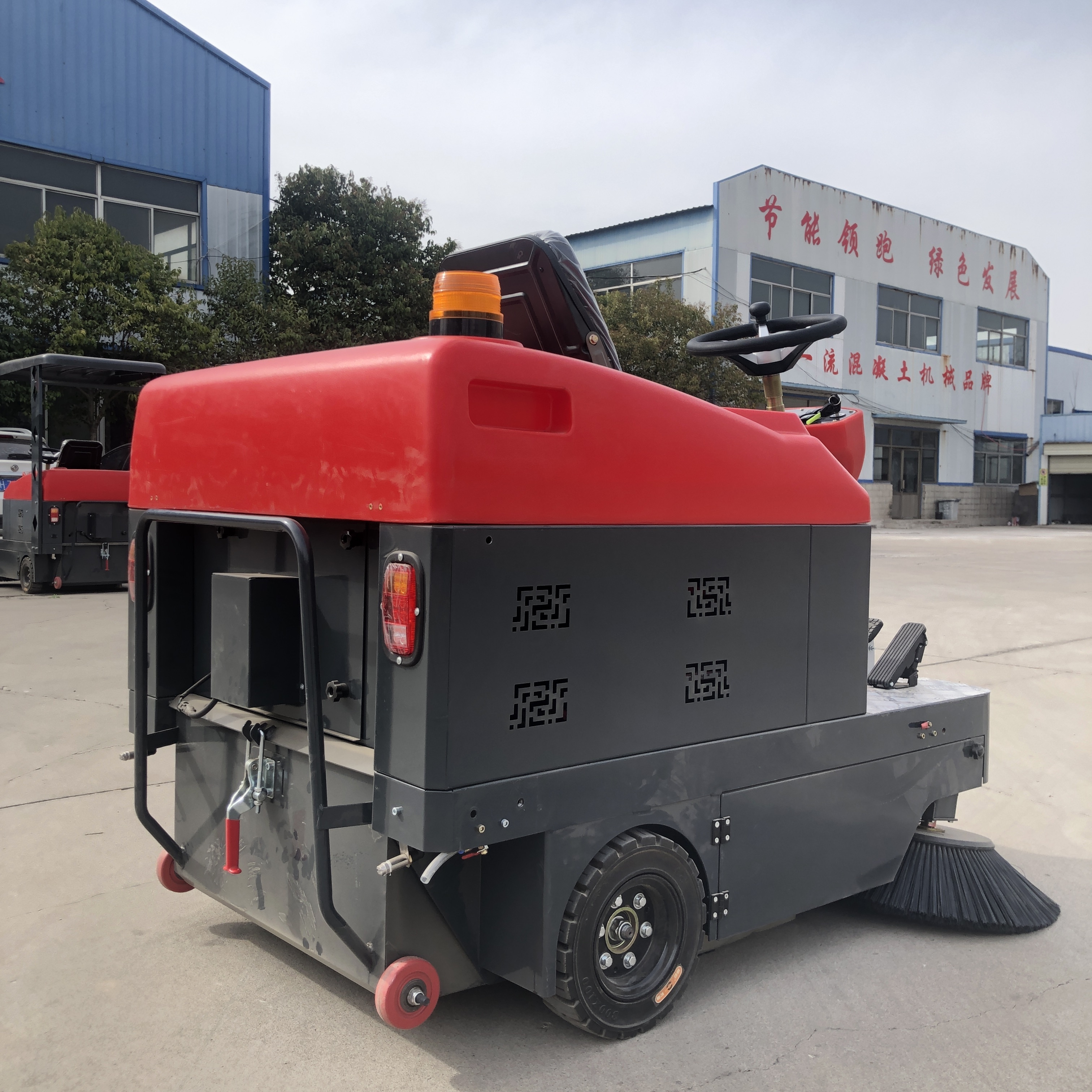 Small electric street sweeper high power environmentally friendly low noise road sweeper