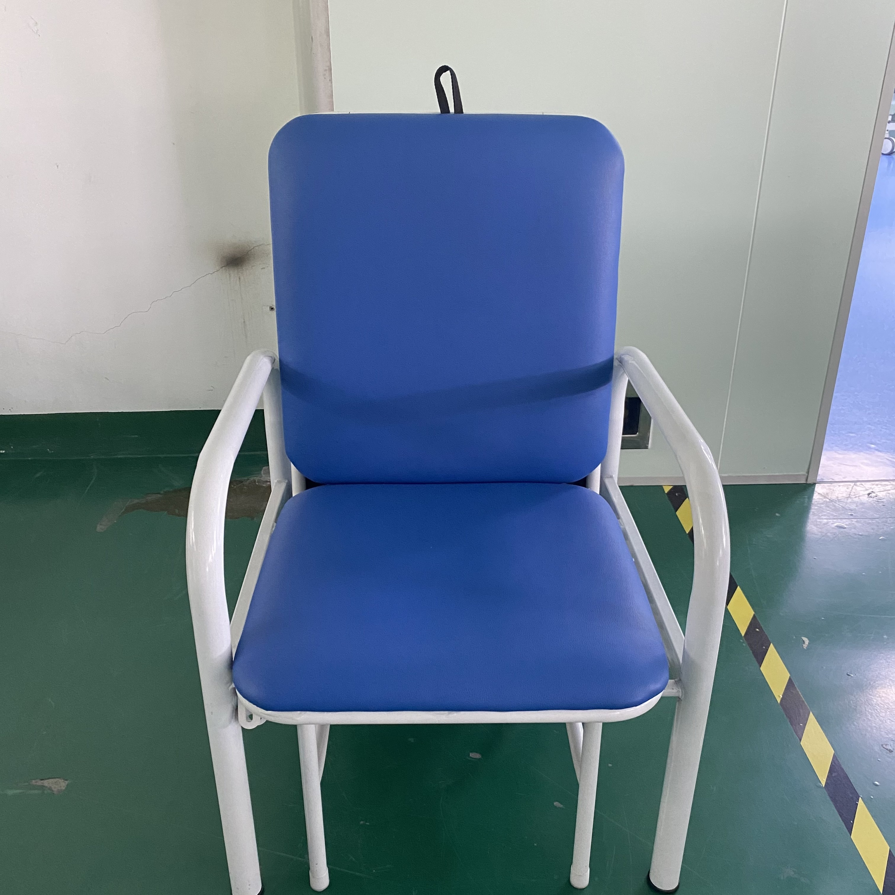 FJ-9 Hospital Patient Chair Hot Sale Hospital Furniture Medical Equipment Convertible Foldable Patient Accompany Widen Bed Chair