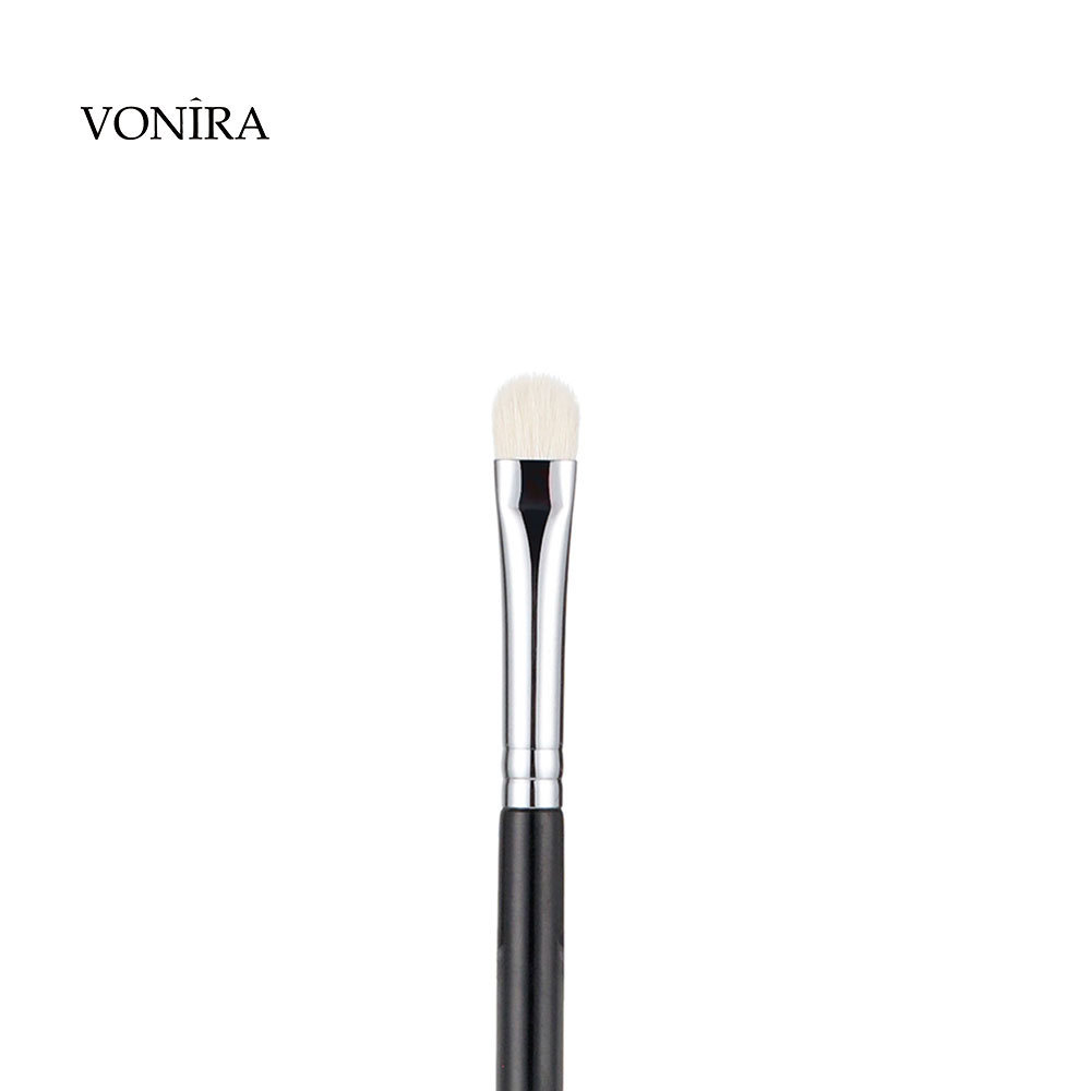 Vonira VHQ-138 Flat Medium Eye Shadow Eye Shader Brush With Silver Copper Ferrule Black Handle Custom Private Label Service