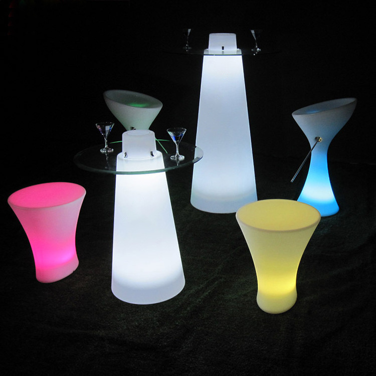 Illuminated Led Cocktail Table For Events LED white PE bar table with tempered glass for wedding party