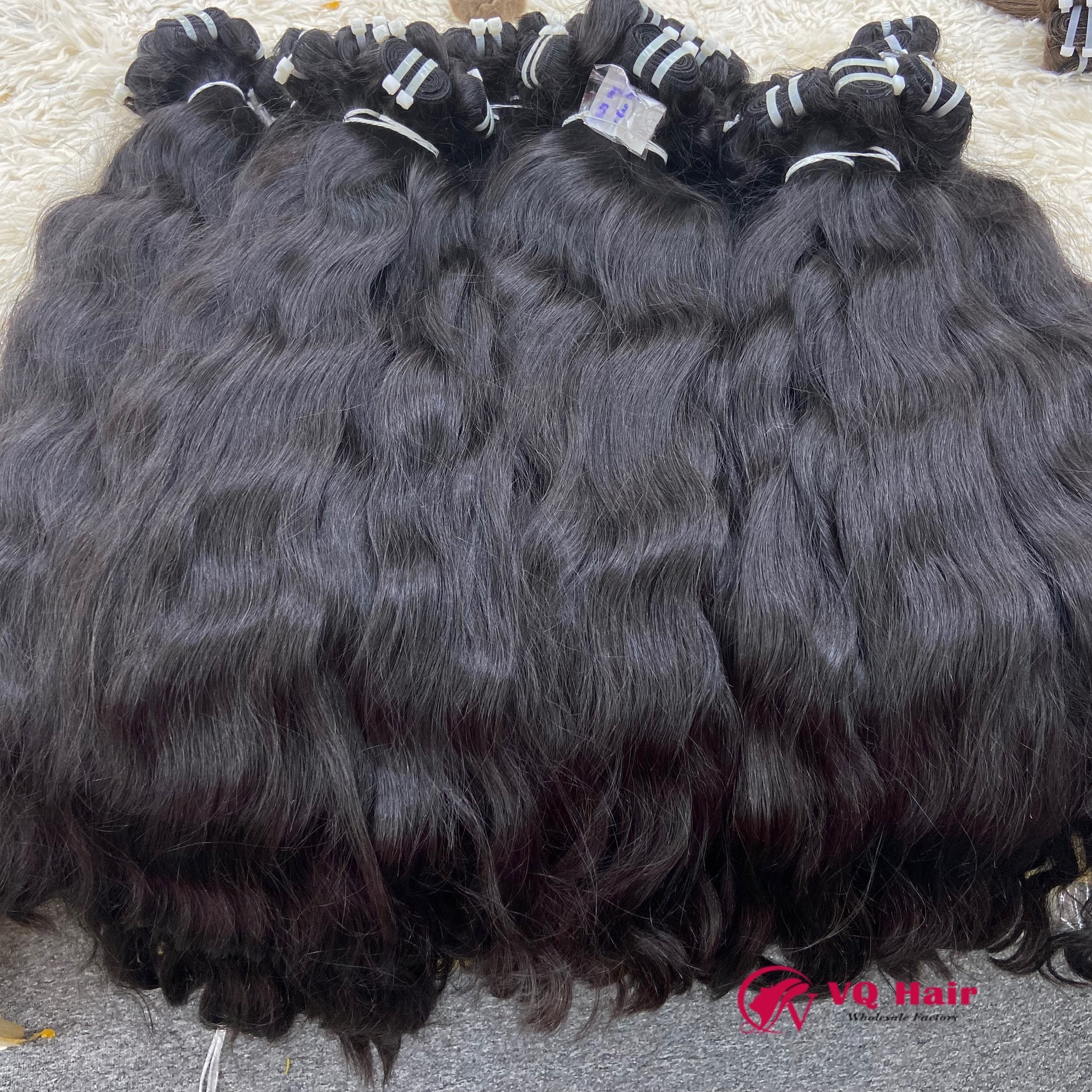 Hot selling 100% Virgin Raw Vietnamese Hair RAW Natural Wavy Human Hair Extensions Hair Vendors Vietnam High Quality