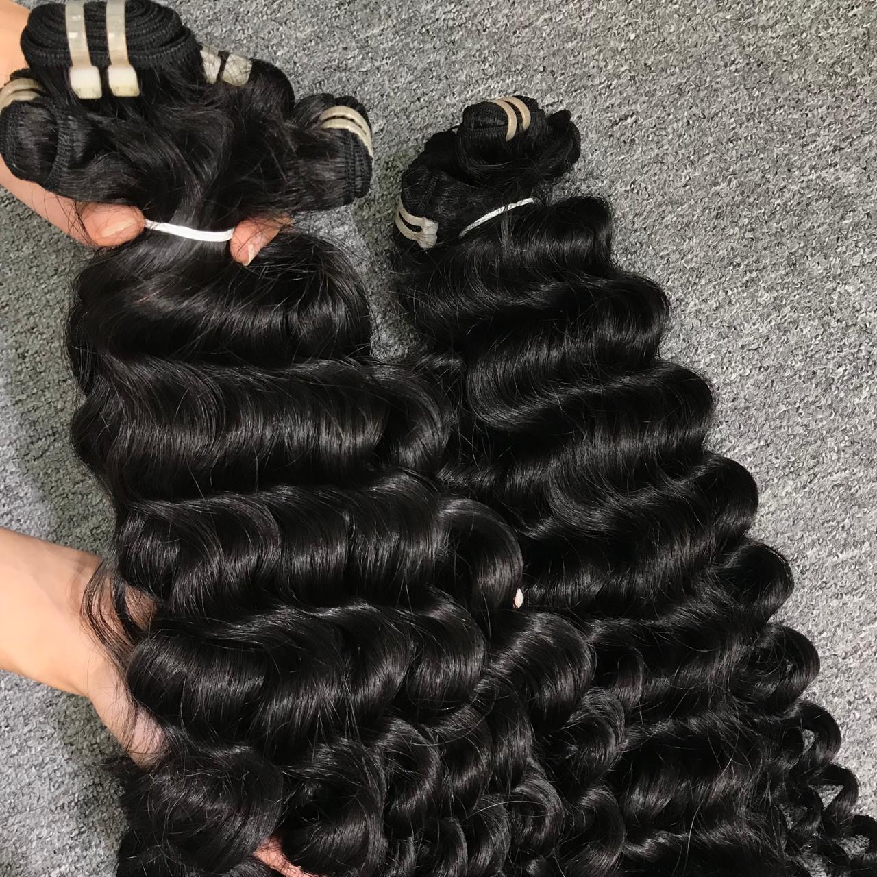 Wholesale Unprocessed Raw Curly Human Hair Bundles Cuticle Aligned Eurasian Curly raw hair bundles Hair Extensions