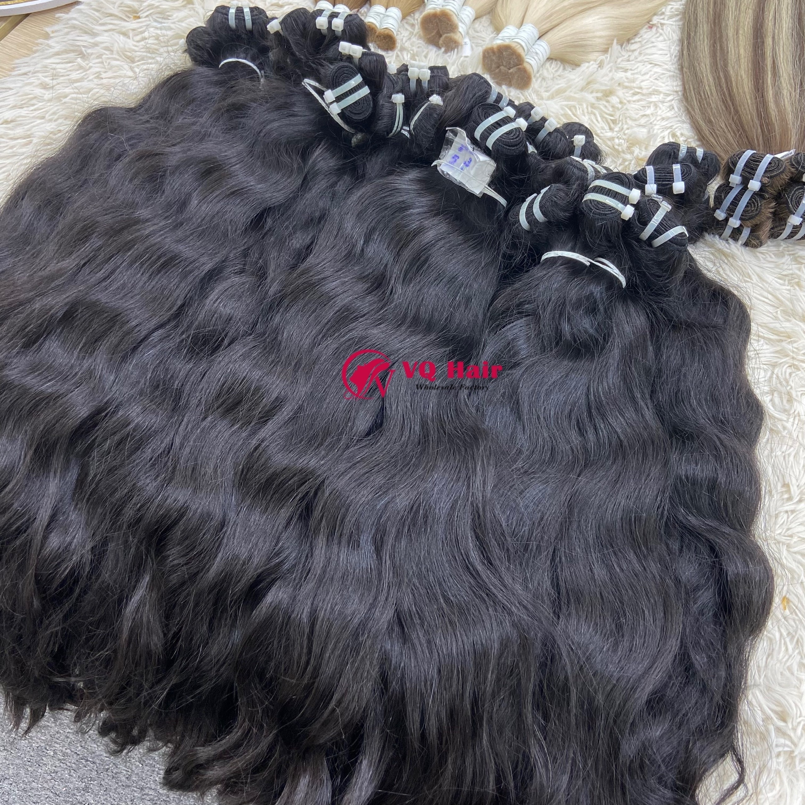 Hot selling 100% Virgin Raw Vietnamese Hair RAW Natural Wavy Human Hair Extensions Hair Vendors Vietnam High Quality