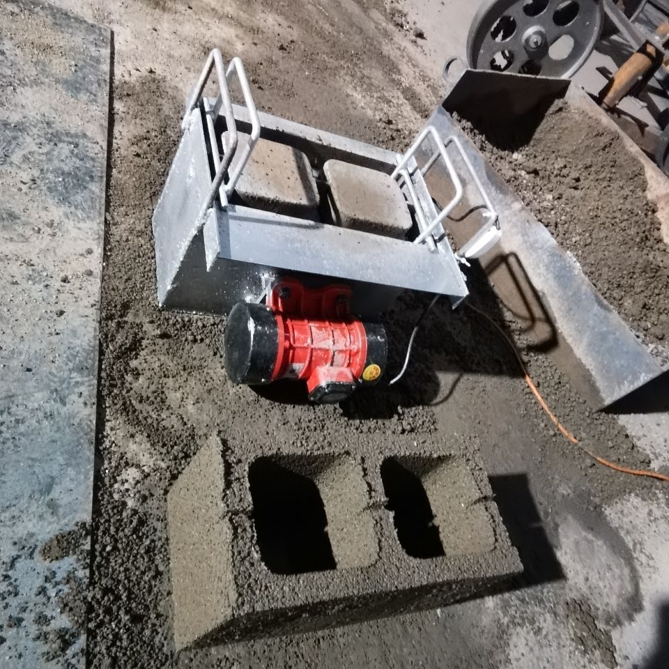 Widely used electric hollow concrete cement block brick making maker machine price for sale In USA Ethiopia Zambia Ghana Kenya