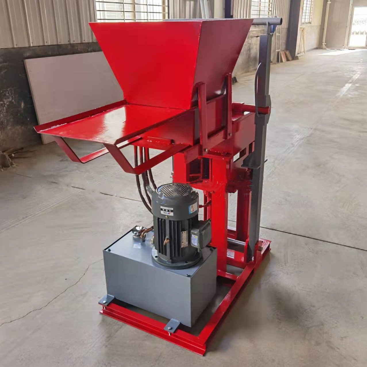 Small clay brick hydraulic interlocking brick machine for making bricks from various raw materials