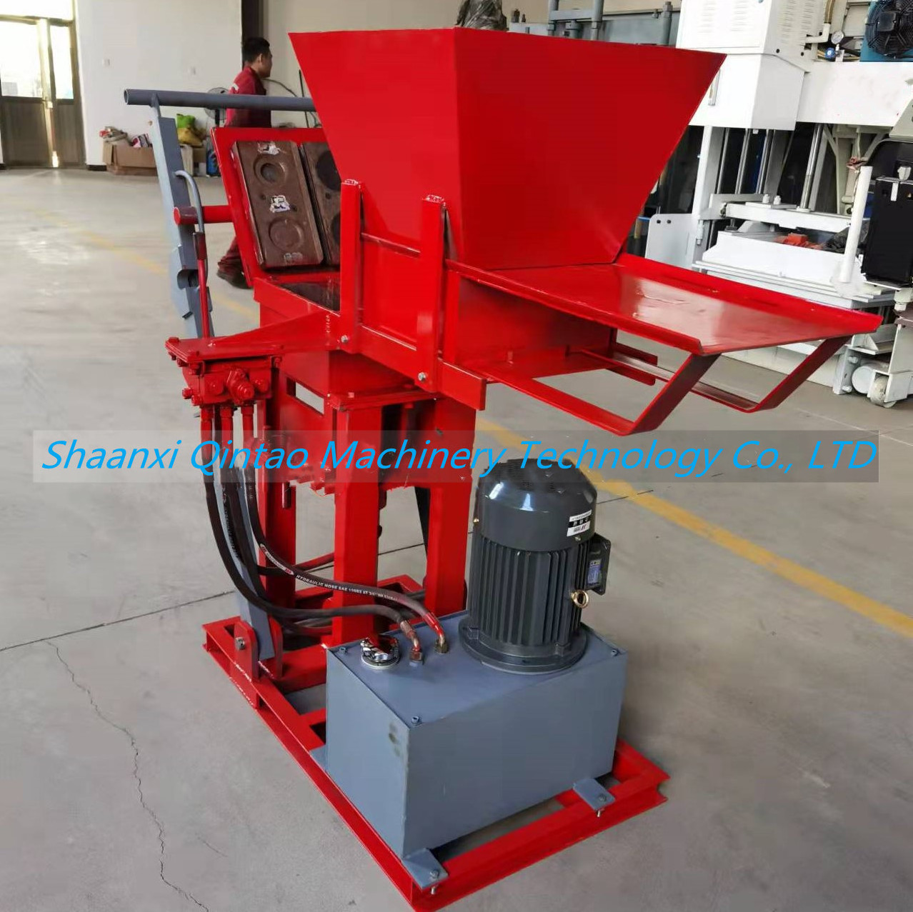 Small clay brick hydraulic interlocking brick machine for making bricks from various raw materials