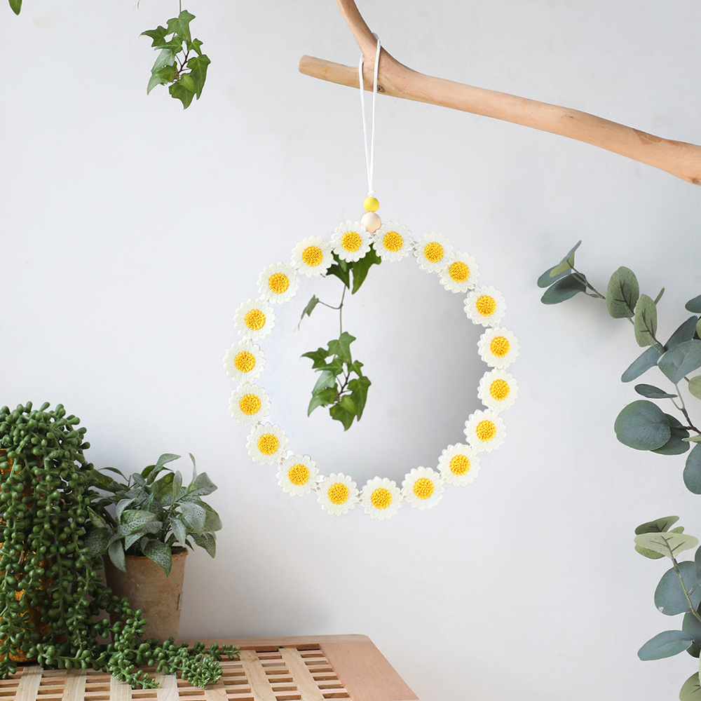 Artilady Boho Handmade Cotton Daisy Mirror Home Accessories Modern Macrame Decor Wall Hanging Tapestry Makeup Mirror for Bedroom