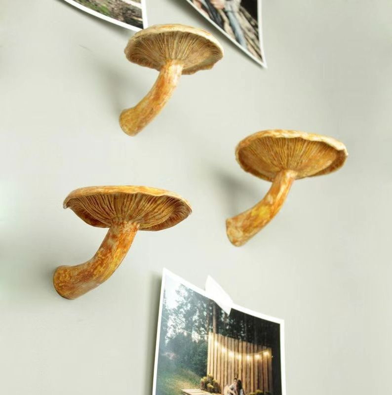 Mushroom Floating Shelf Wall Decor Hanging Crystal Shelf Candle Holders Resin Cute Mushroom Wall Floating Storage Corner Shelves