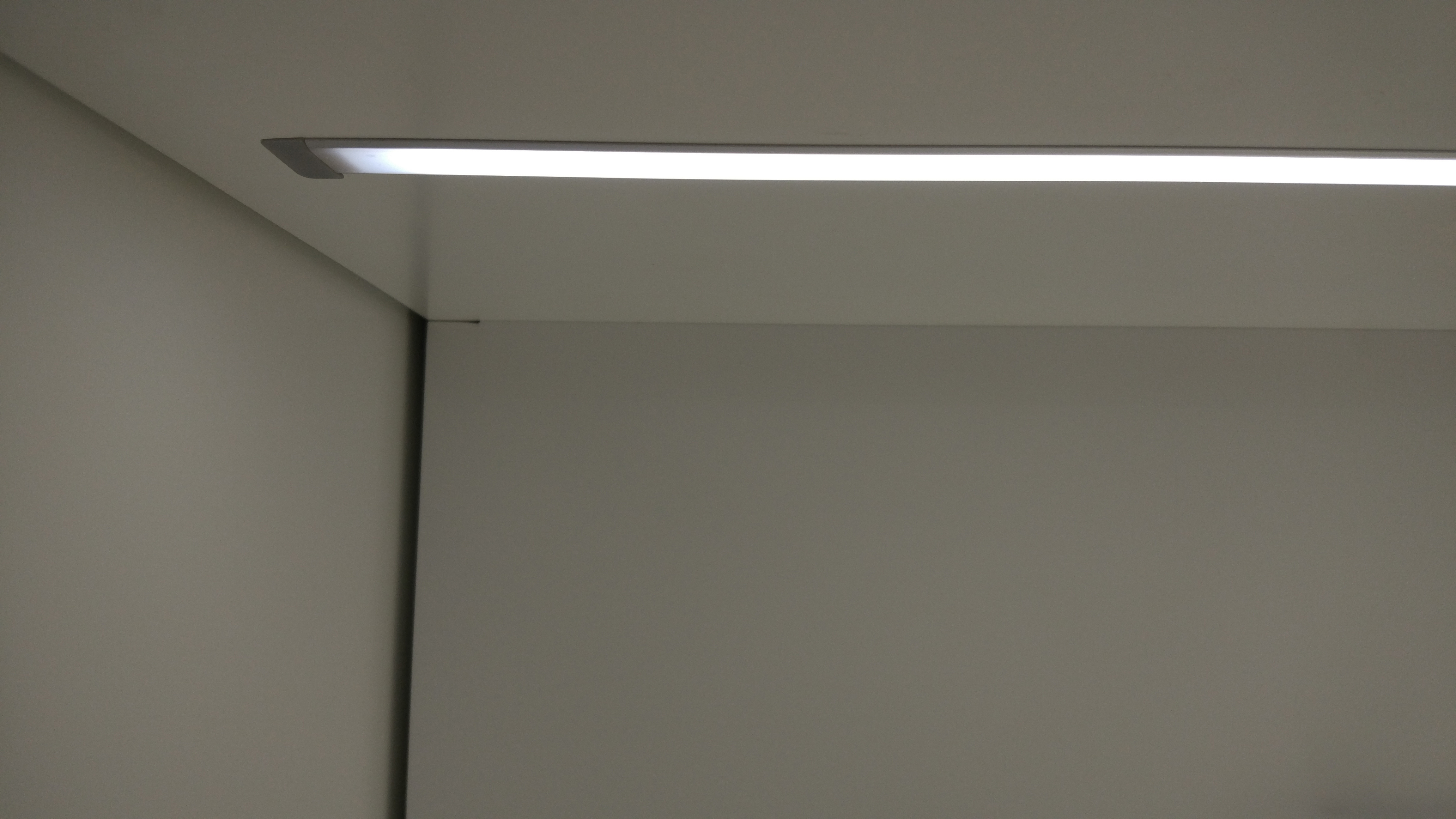 Square Recessed Mounted LED Aluminium Profile LED Strip Light Extruded Aluminium  Channel Diffuser LED Under Cabinet Lights