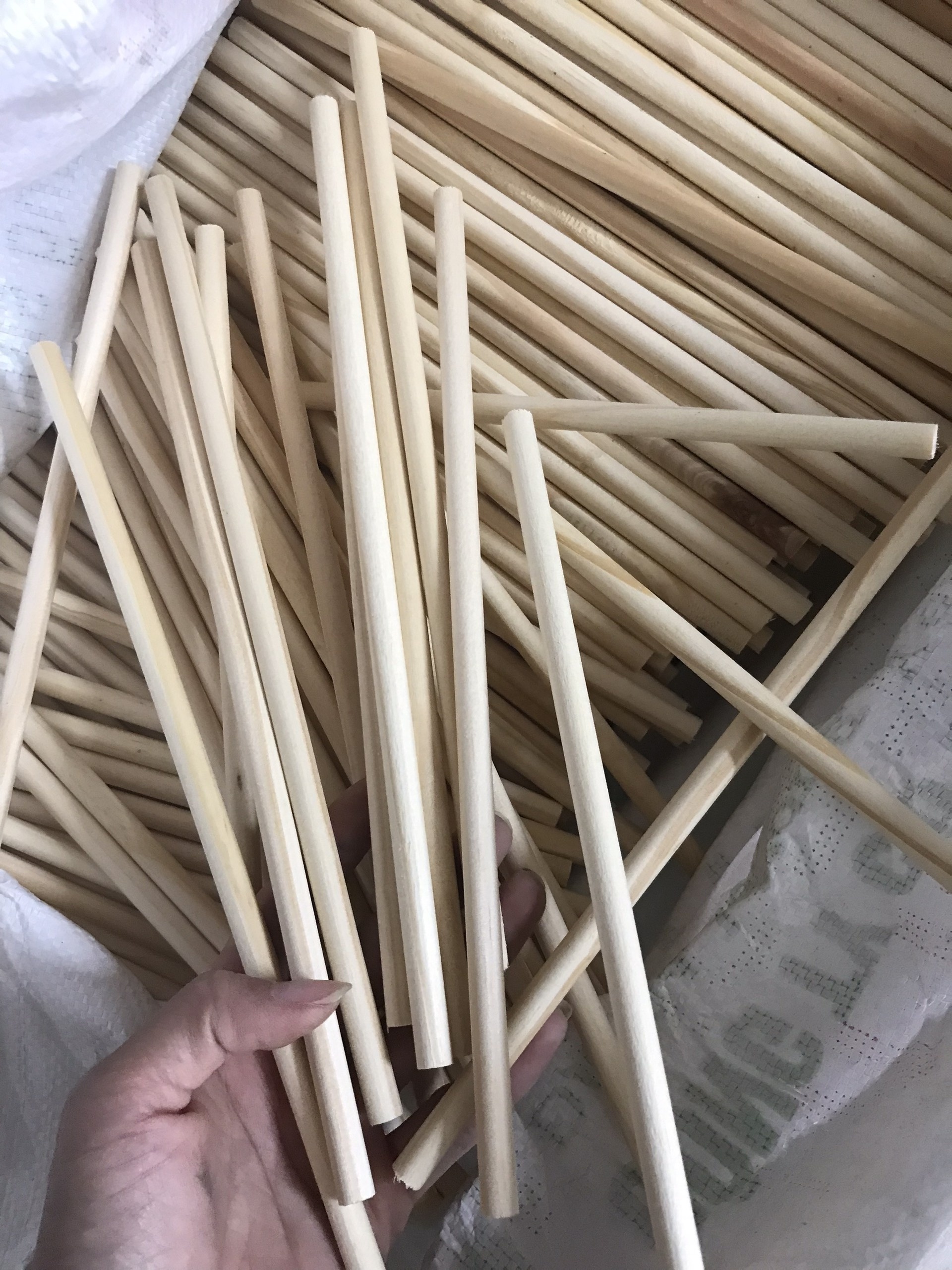 Unfinished Wooden Round Bars Round Dowels for DIY Craft Projects Wholesale Natural Wood Dowels