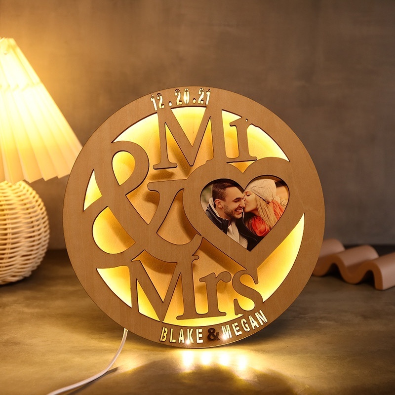 Wooden LED table lamp for bedroom with simple engraving  photo frame for wedding room decoration gift for lover and wife