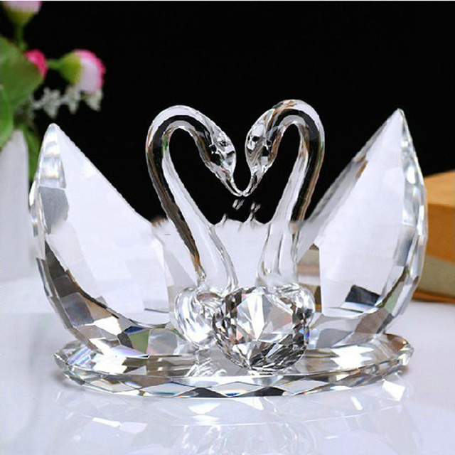 Loving Clear Crystal Wedding Swans For Wedding Favor Gifts