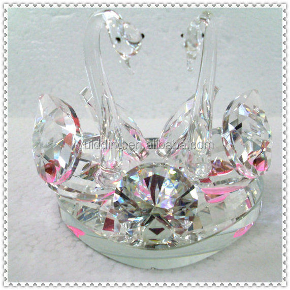 Crystal Clear Glass Swan Figurine For Wedding Table Gifts