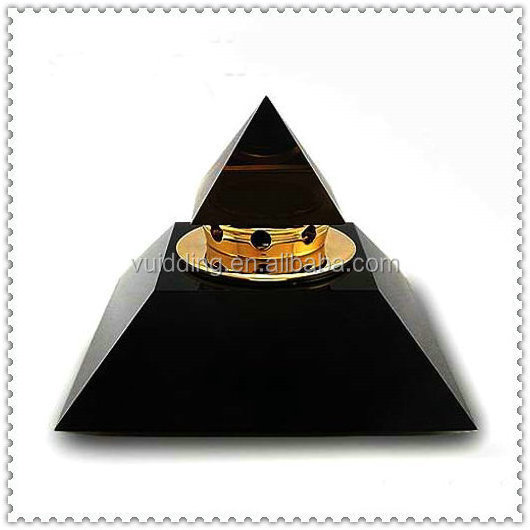 Black Pyramid Crystal Men Perfume Bottle For Corporate Gifts