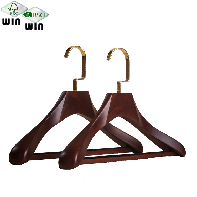 WinWin wholesales cedar wooden hanger for clothes wide suit hangers wood