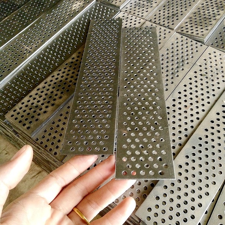 SS 304 Perforated Plate Porous Round Hole Screen Stainless Steel Metal Punching Mesh Sheet