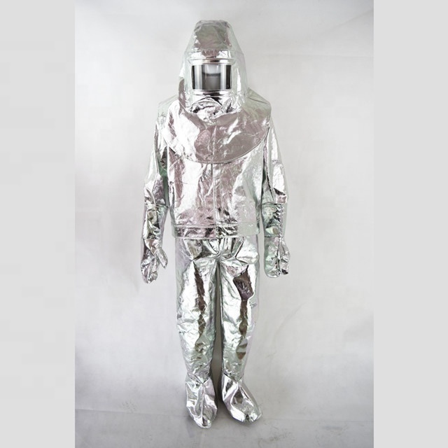 OEM aluminum foil insulation suit GB standard, customizable style fire protection suit