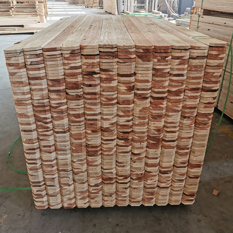 2x4 cedar spruce logs and timber for construction wood lumber