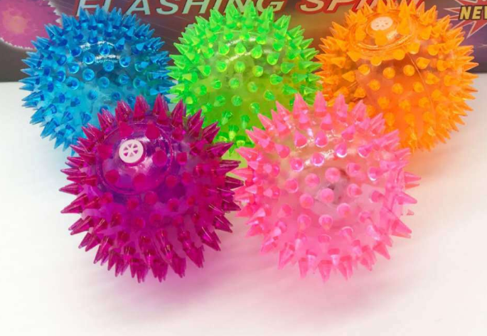 Elastic LED Light-Up Dog Toys Chew Spike Ball Interactive Pet Cat Molar Rubber Toy For Dogs Flash Ball Pet Dog Toys