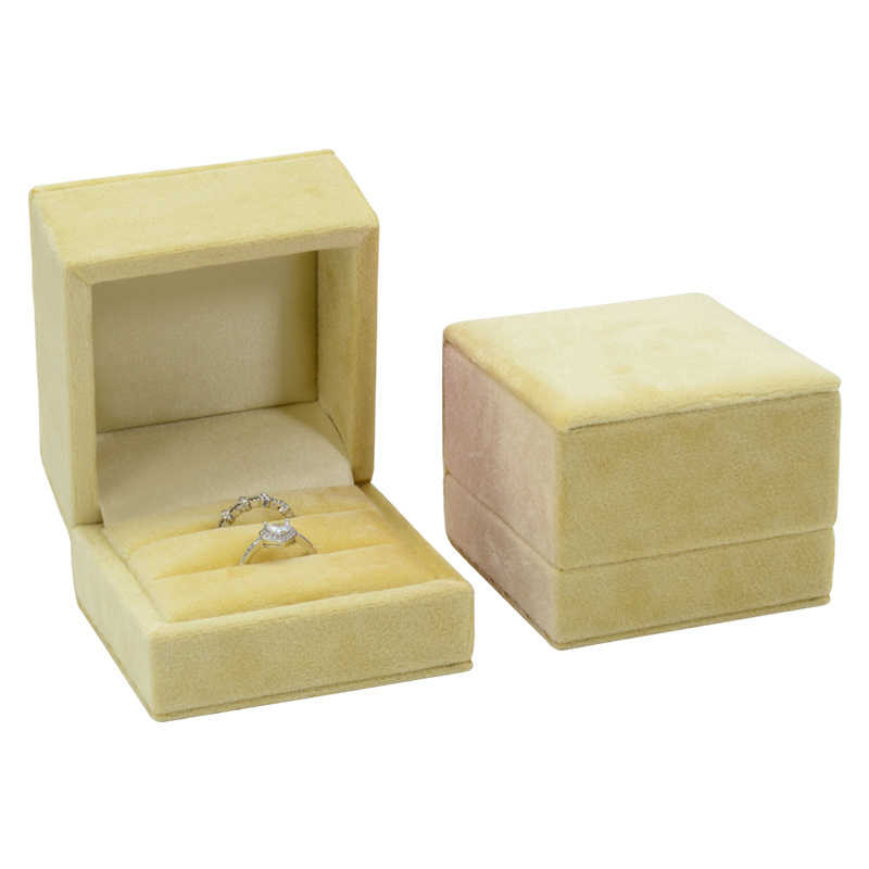 Custom Logo Yellow Suede Jewelry Packing And Luxury Velvet Ring Box