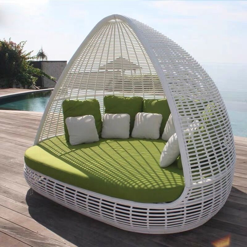 PE rattan oversize outdoor furniture garden big sunbed round daybed