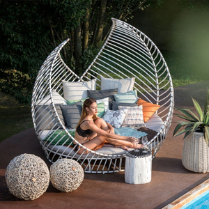 Wicker / rattan pool chaise lounge sun lounger Garden outdoor oversize daybed