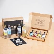 Custom Black Cardboard Boxes For Gin Bottles Wine With Magnetic Close Gift Packaging Boxes