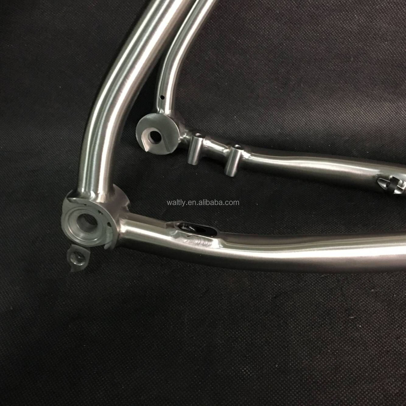 700c titanium bike frame disc road for internal cable routing