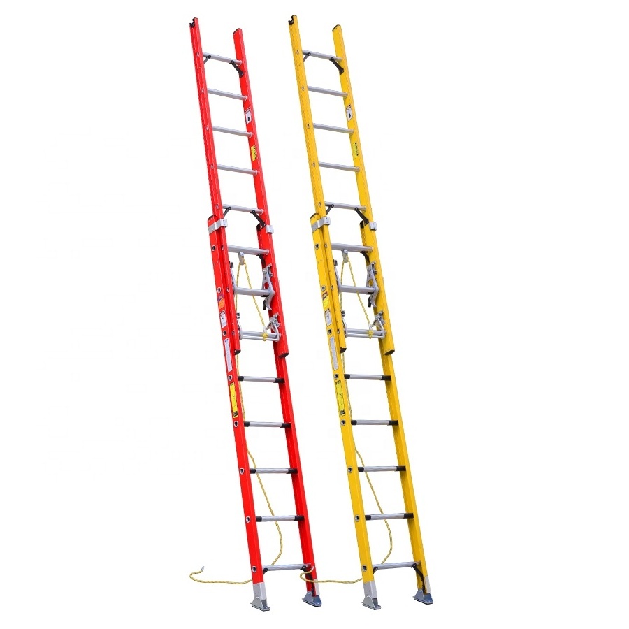 High Strength Insulation Portable Lightweight Retractable Extension Fiberglass Ladder with swiveling shoes and v-rung