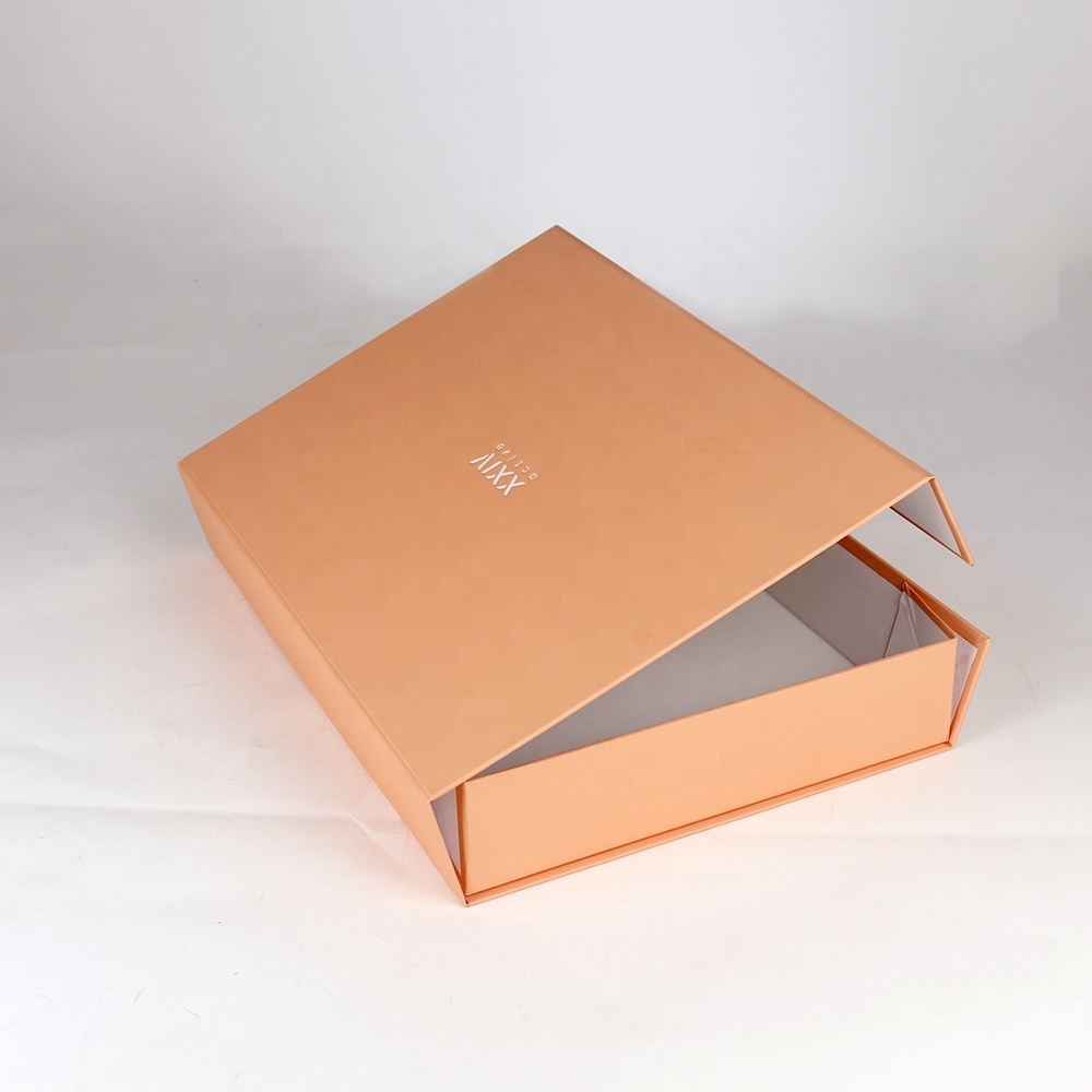 Eco Friendly Cardboard Rigid Magnetic Box with Foam Insert for Clothes T-shirt Clothing Gift Box