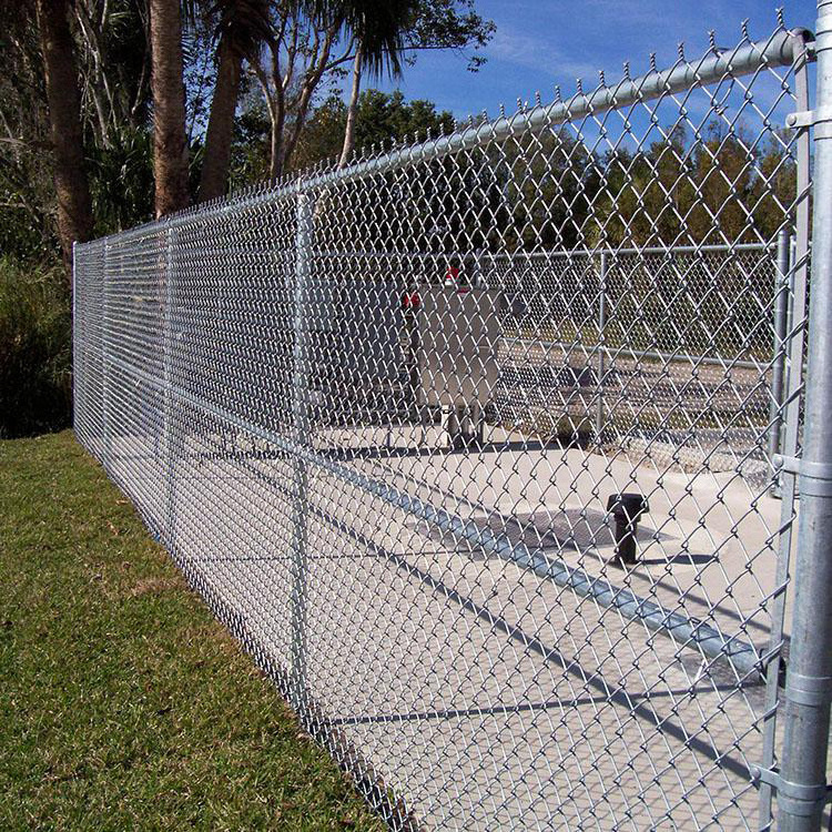 Hot sale black PVC coated vinyl chain link fabric farm yard fence / 6ft 7ft 8ft galvanized diamond cyclone wire fencing roll