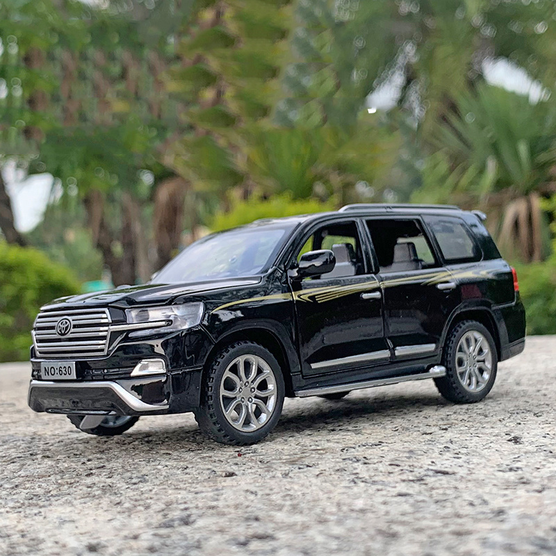 Car decoration toyota land cruiser model car diecast model metal pull back toy cars