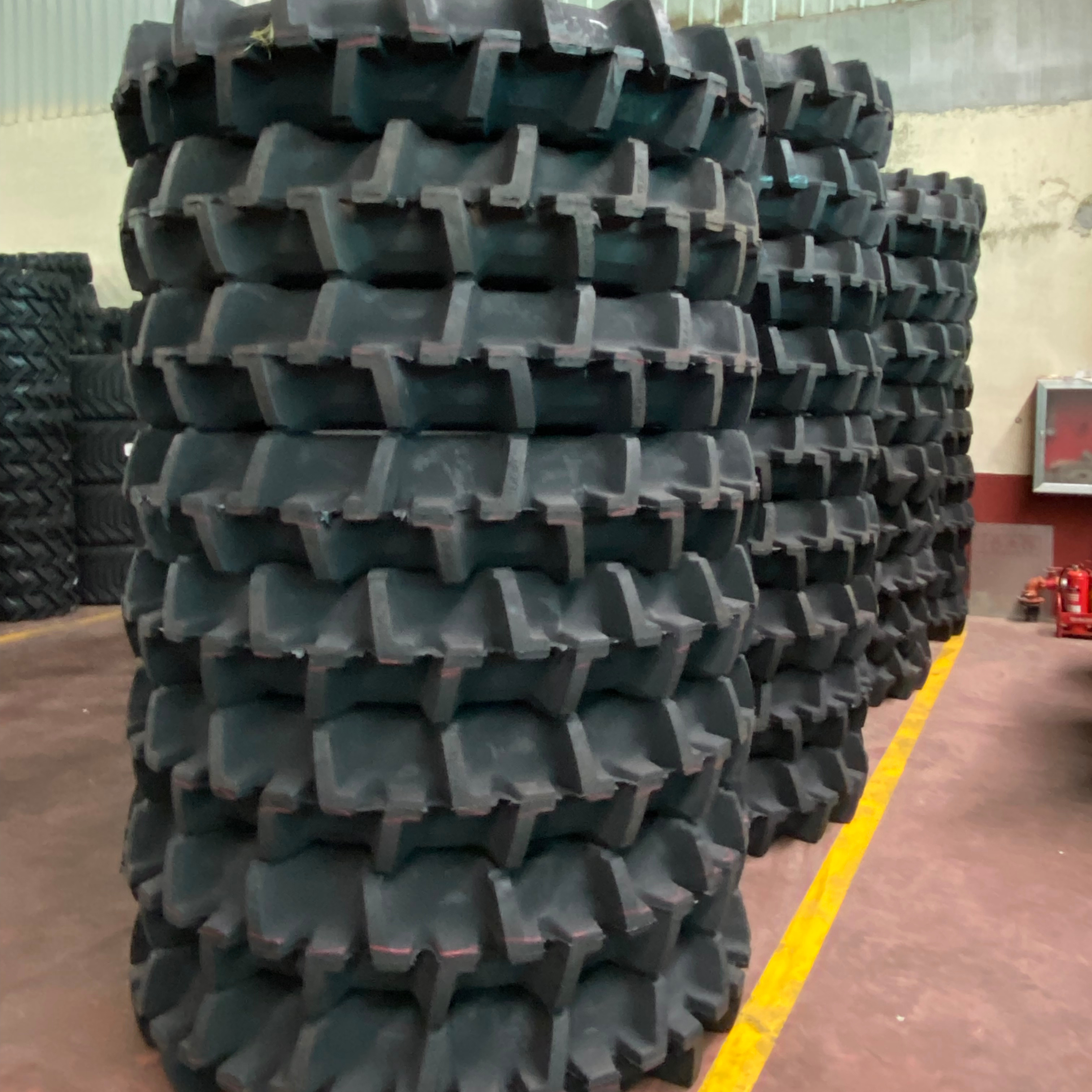 2022 Popular OEM Service Tractor tire paddy tire 11 32 12.4 24 14.9 28 16.9 28 18.4 38