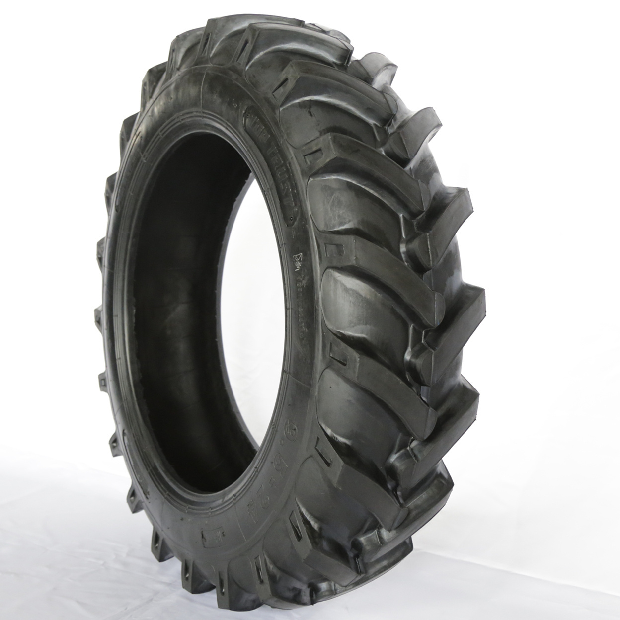 R1    16.9-28   Farm Use Agricultural Tractor Tire (18.4-38,18.4-34,18.4-30,16.9-34,16.9-30)