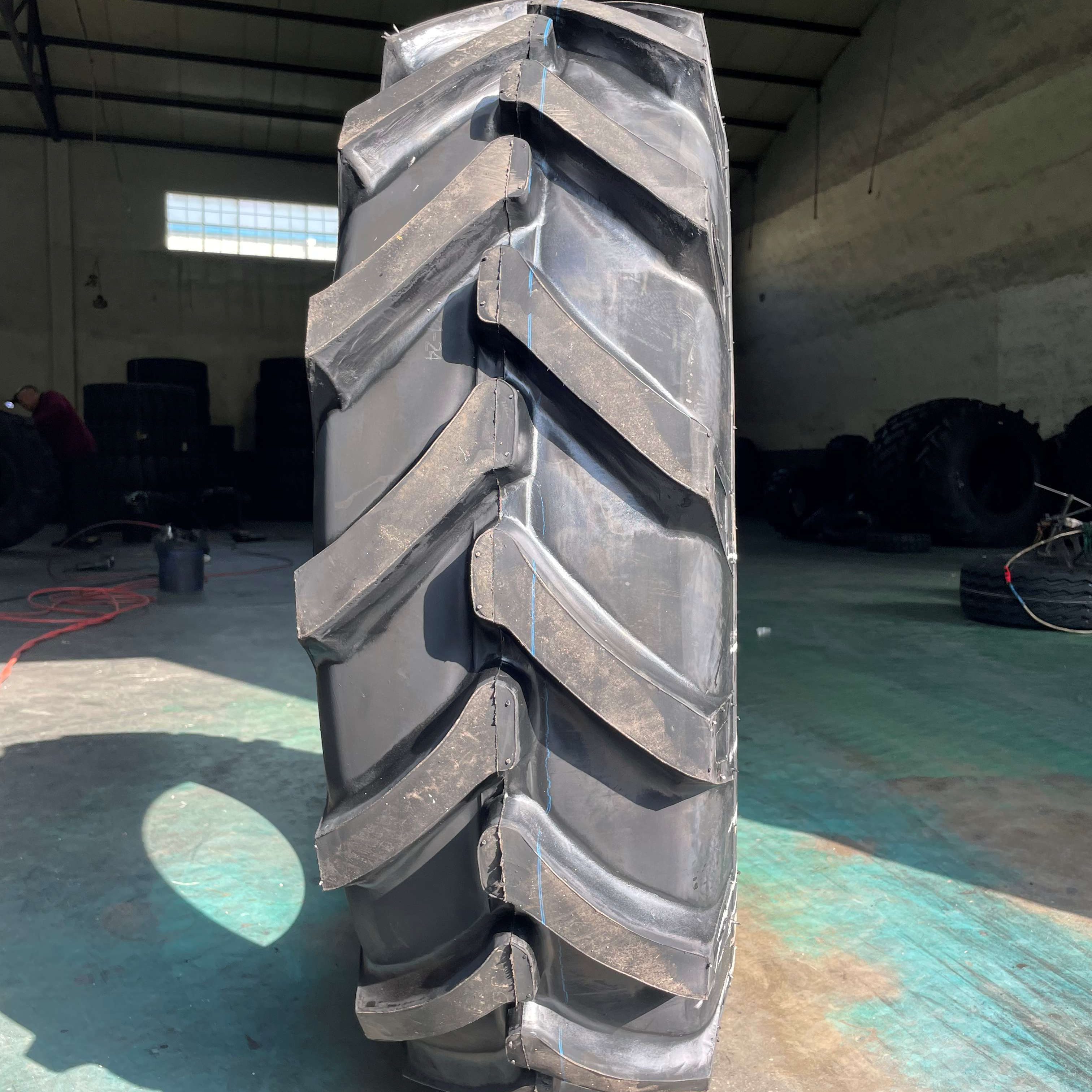 2022 Hot Sale Agricultural Tyres Front Tractor Tires R1 750 16 13.6 14.9 15.5 16.9 18.4