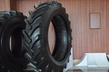 R1 18 4 34 Bias tyre Pneus de tracteur agricole pneu for Farm machinery