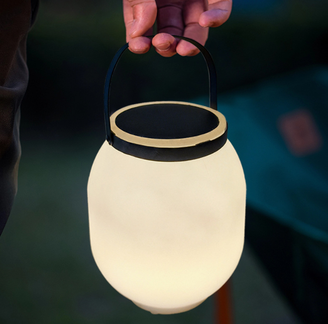 NEW PRODUCTS PE plastic LED household waterproof intelligent charging solar lamp hand lamp camping table lamp