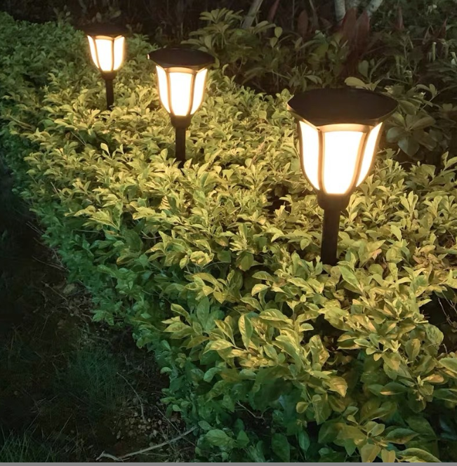 2024 NEW PRODUCT Solar Flame Lights Courtyard Garden Landscape lights LED charging ground plug lawn decoration  torch lights