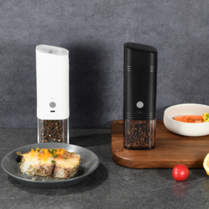 2023 New Design Plastic shell Gravity Automatic salt pepper grinder  USB rechargeable with lighting in economic price