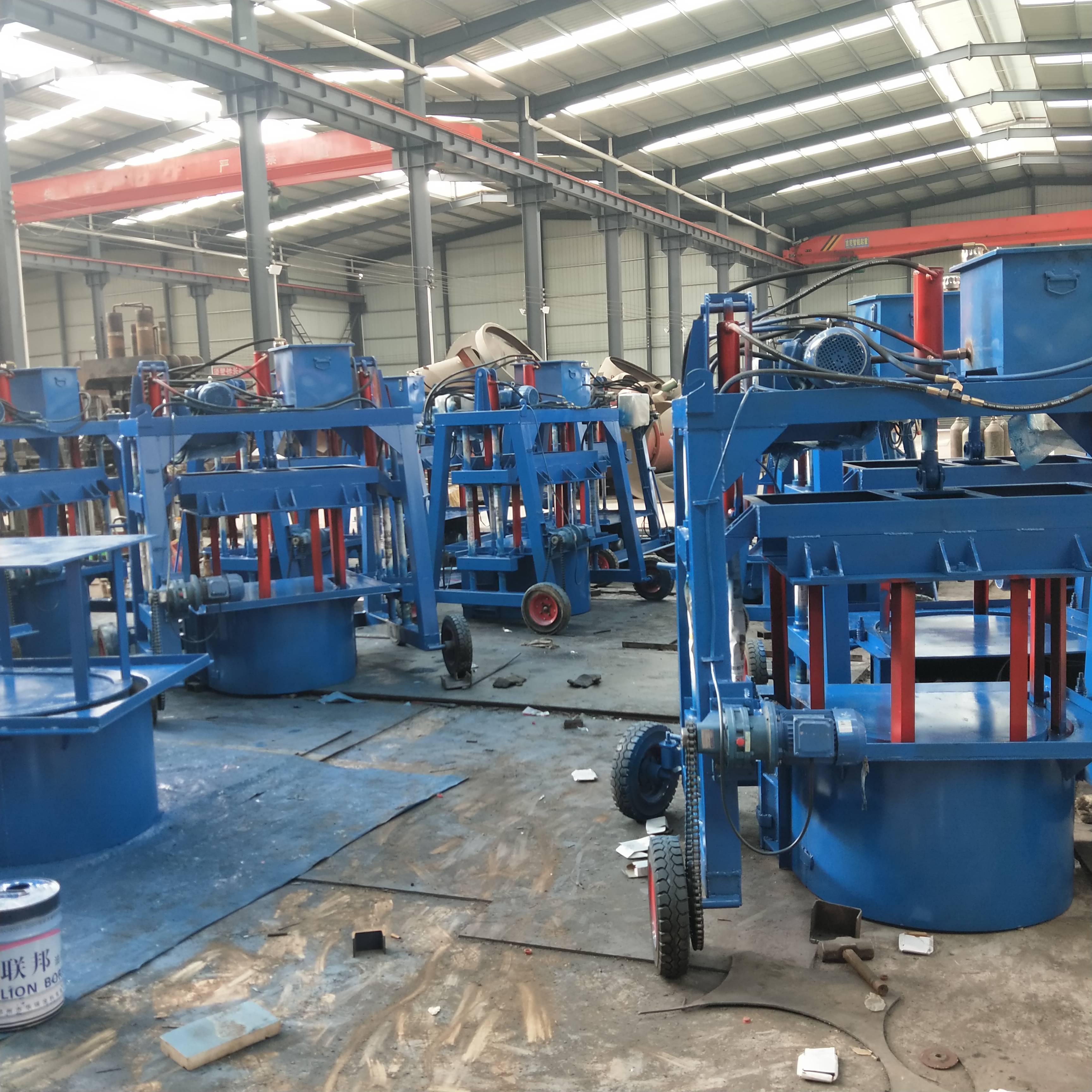 Precast Concrete U-Shape Irrigation Canal Making Machine with Opening Length of 800mm Cement Inspection Manhole Molding Machine